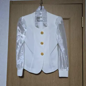 화이트 버블리 수트