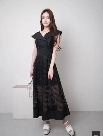 LIP SERVICE 오프숄더 컬러 메쉬 플레어 원피스