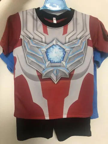 울트라맨 코스튬 파자마 미사용 110 사이즈