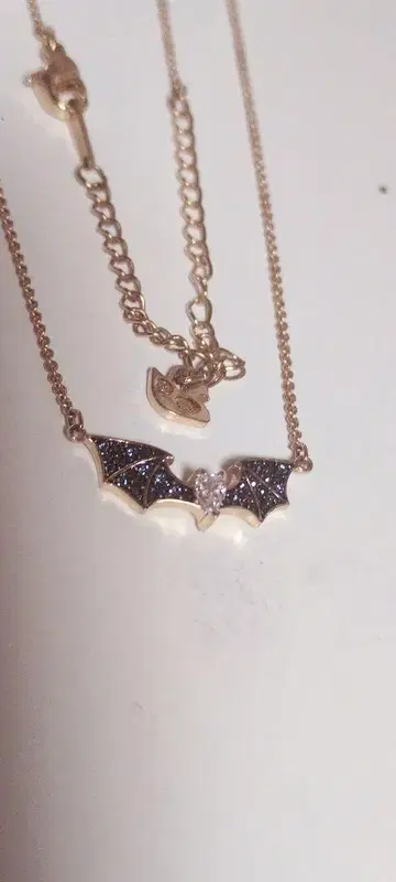 Swarovski 박쥐 모티브 목걸이