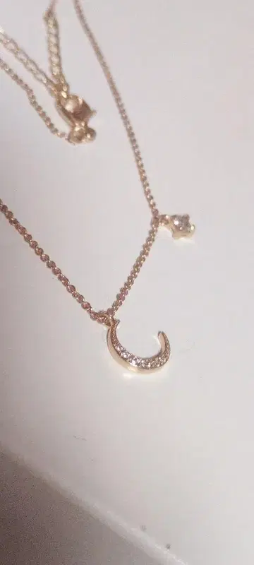 Swarovski 초승달 모티브 목걸이