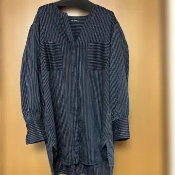 미사용급 23구 40 실크 혼방 스트라이프 블라우스 네이비