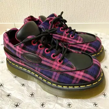 [새상품급] UK4 Dr.Martens 닥터마틴 신상 Buzz 5홀