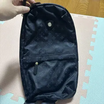 러셋 바디백 블랙
