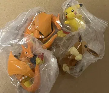포켓몬 피카츄, 이브이, 리자몽 키링