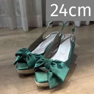 긴자 카네마츠 네이비 웨지 샌들