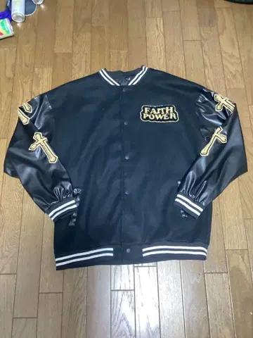 Faith Power 바시티 자켓
