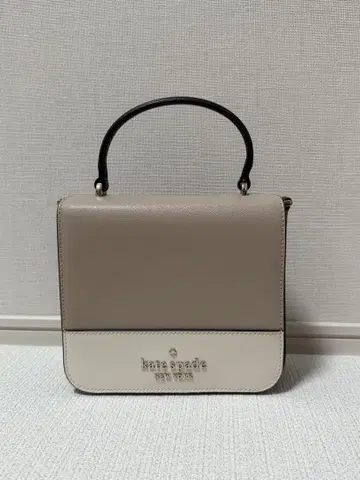 새상품 kate spade 숄더백 숄더 스트랩 있음