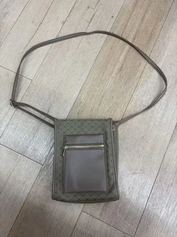 그레이 다이아몬드 패턴 사코슈