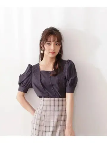 자수 스퀘어 PROPORTION BODY DRESSING