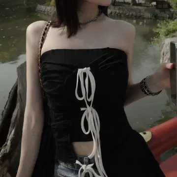 다리치 캐스케이드 프릴 베어 탑 미사용