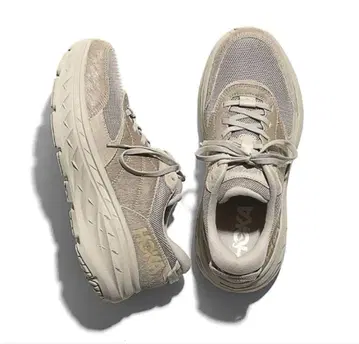 HOKA ENGINEERED GARMENTS 송치