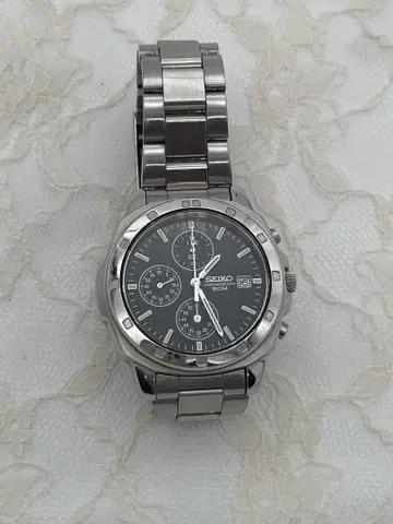 SEIKO 크로노그래프 블랙 다이얼