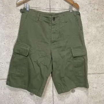 A.P.C. 아페쎄 올리브 그린 카고 숏팬츠 사이즈 M