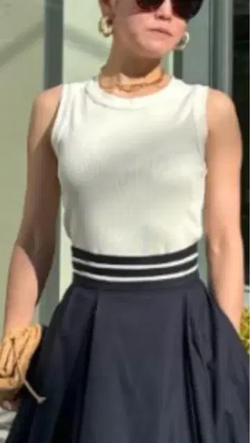 JENNE 탱크탑