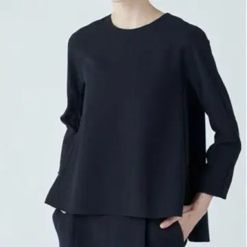 투모로우랜드 보르지 드라이 더블 크로스 크루넥 풀오버