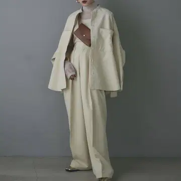 오브리 안드레아앤코 크림색 셋업 팬츠 스타일
