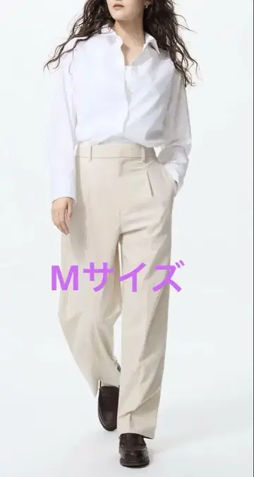 유니클로 턱 와이드 팬츠 M 사이즈 내추럴