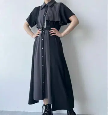 HARE 플라시 플리츠 절개 원피스