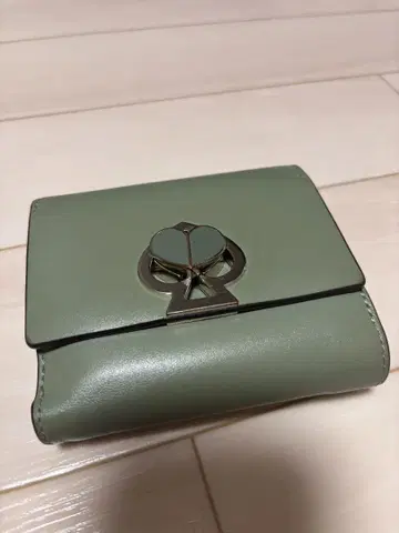 kate spade 그린 접이식 지갑