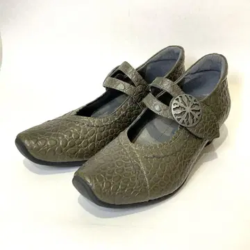 컨디션 최상 PCAM 가죽 펌프스 엠보 와이드 힐 24cm 일본제