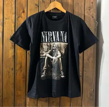 NIRVANA 그래픽 프린트 티셔츠 블랙