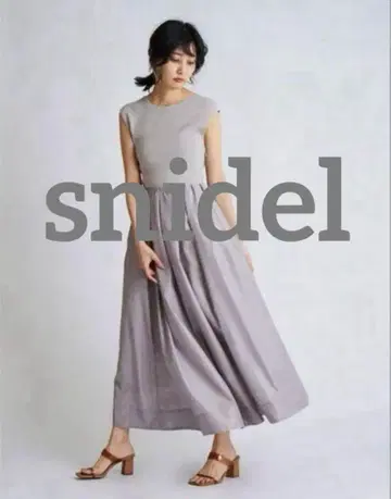 [컨디션 최상] SNIDEL 니트 도킹 슬리브리스 롱 원피스 리본 포함