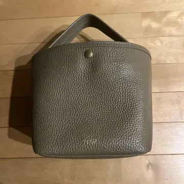 chiiiibag Leather Bascket