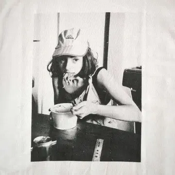 STELLA DONNELLY T셔츠 스텔라 도넬리 슬래시 메탈
