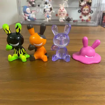 블랙 토끼 x 4