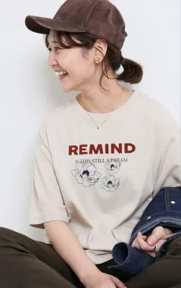 SLOBE IENA FLOWER REMIND 로고 티셔츠 새상품급