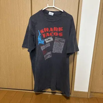Hanes 제 SHARK TACOS 다크 그레이 티셔츠