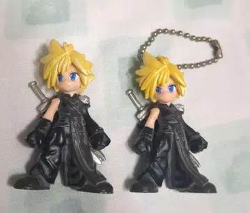 FF7 클라우드 키링 2개 세트