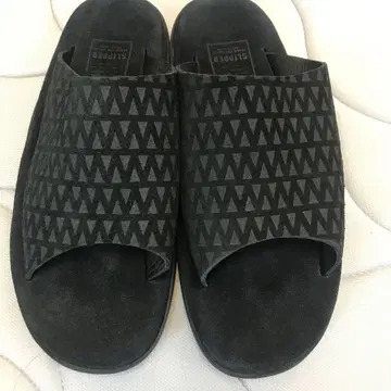 ISLAND SLIPPER 샌들