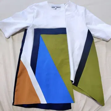 새상품급 UN3D. 멀티 컬러 티셔츠 반팔 프리 사이즈