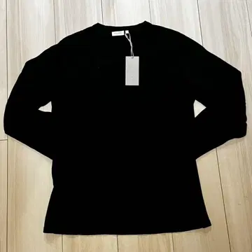 Calvin Klein 블랙 긴팔 티셔츠