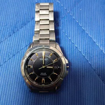 SEIKO 솔라 티타늄 V145-0AX0 블랙 다이얼
