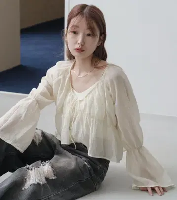 택 포함 새상품 kastane 셔링 시어 블라우스 아이보리 S