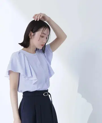 [ 내추럴 뷰티 베이직 ] 바이컬러 라인 플레어 블라우스