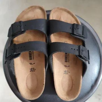 BIRKENSTOCK 블랙 샌들 34