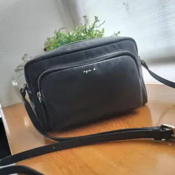 agnes b. VOYAGE 숄더백 아네스베