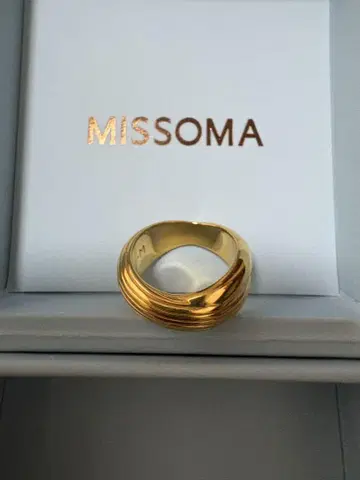 MISSOMA 미쏘마 LUCY WILLIAMS CROSS 반지