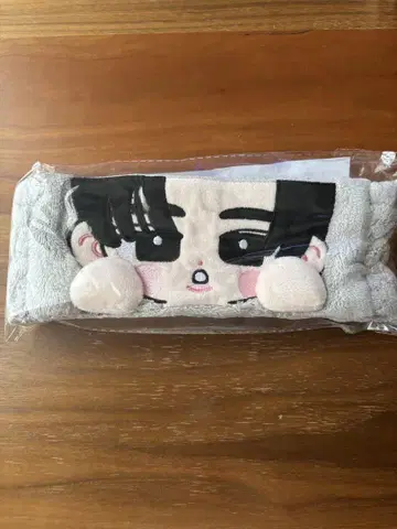 [미개봉 새상품] 메구로 렌 스노치루 헤어밴드