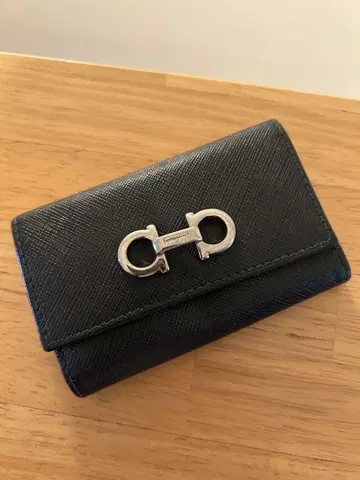 Ferragamo 페라가모 블랙 가죽 키케이스