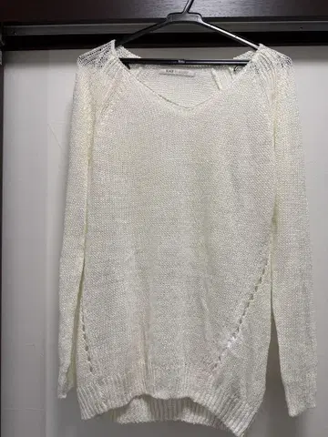 BLACK by moussy 아이보리 V넥 니트