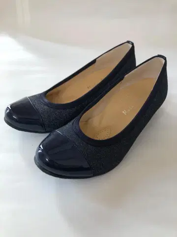 네이비 글리터 토캡 펌프스 23cm 4E