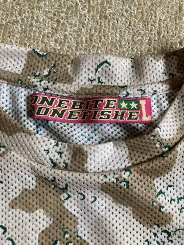 ONEBITE ONEFISHE 카모 패턴 티셔츠 L