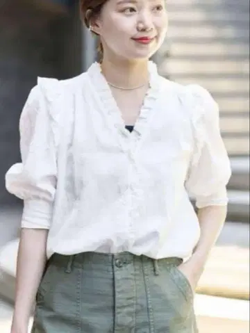 새상품 IENA 화이트 프릴 반팔 셔츠