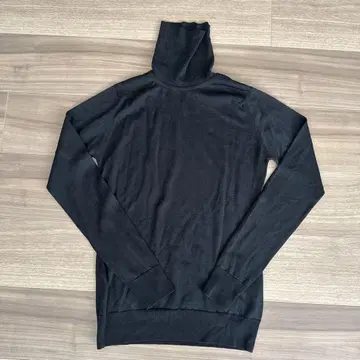 JOHN SMEDLEY 메리노울 터틀넥