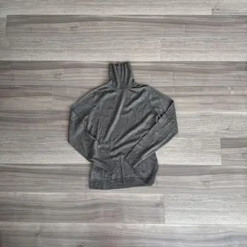 JOHN SMEDLEY 그레이 터틀넥 스웨터